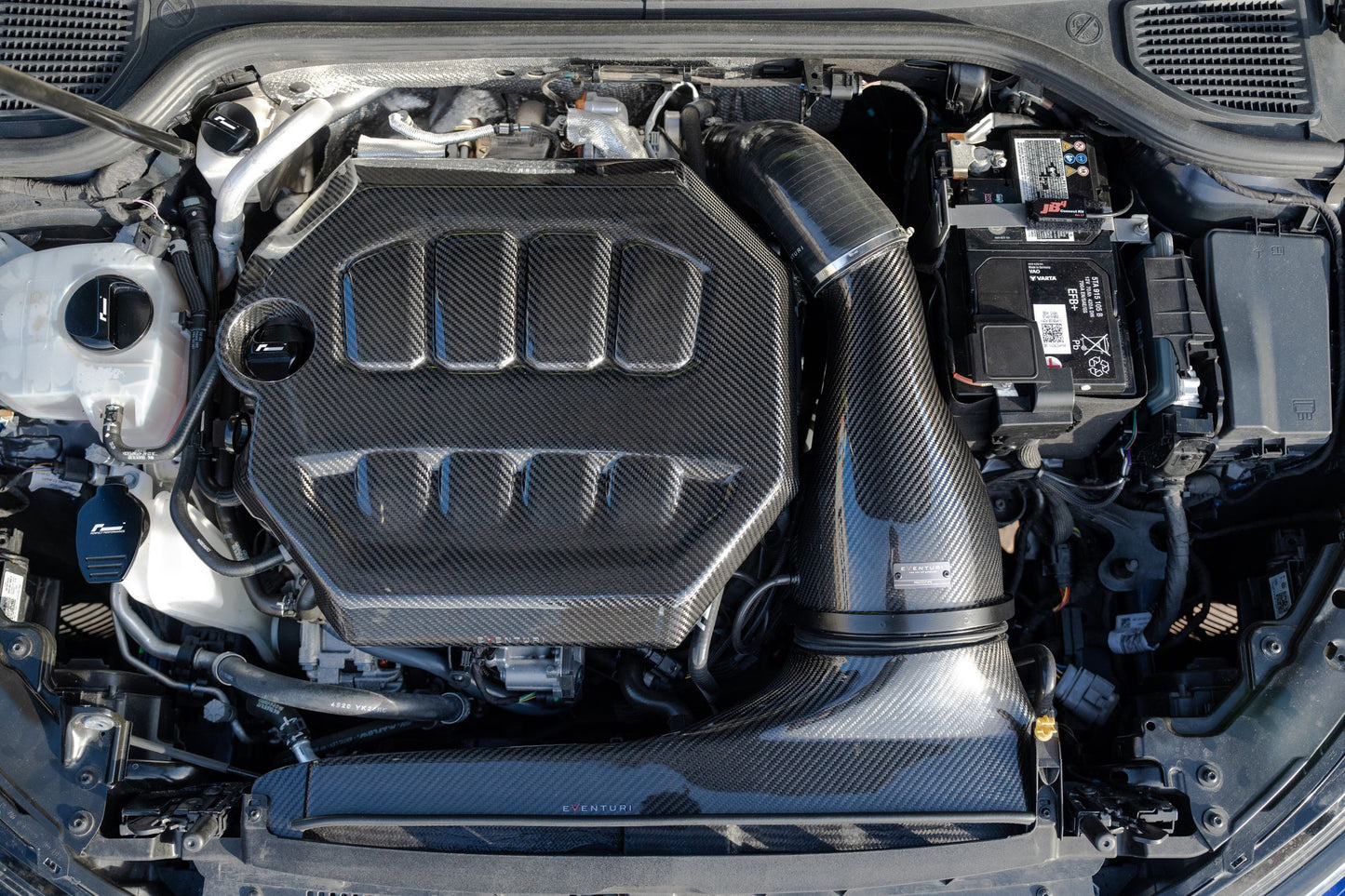 Eventuri Carbon Motorabdeckung für VW Golf 8 GTI und R