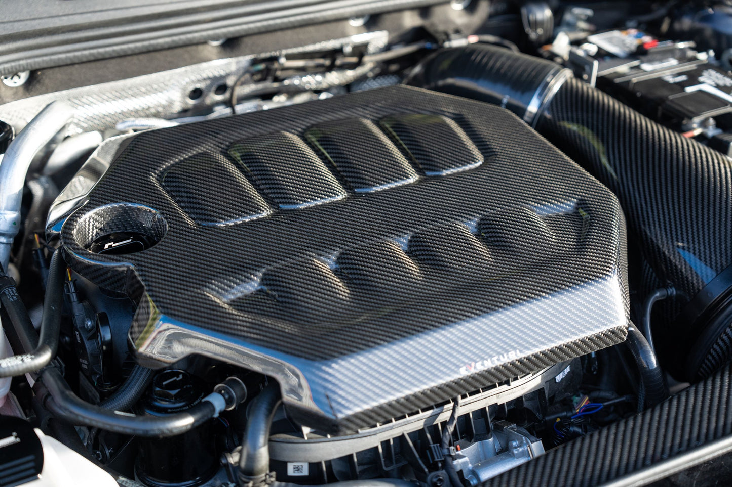 Eventuri Carbon Motorabdeckung für VW Golf 8 GTI und R