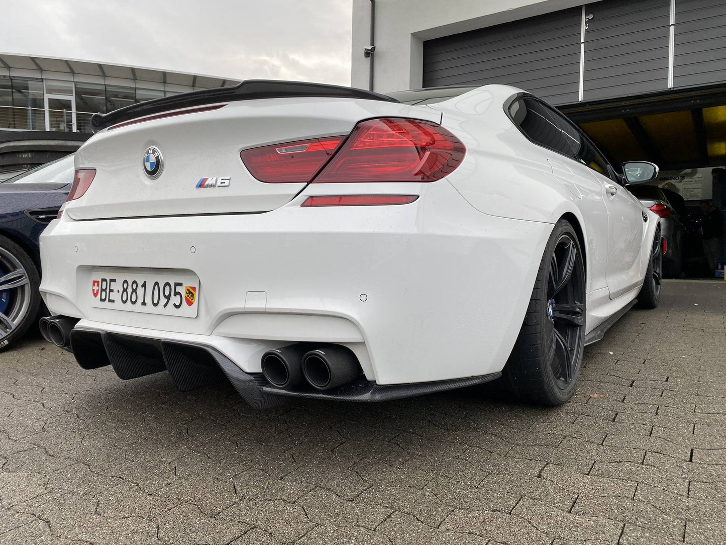 Carbon - BMW M6 F06/F12/F13 V-Style Diffusor