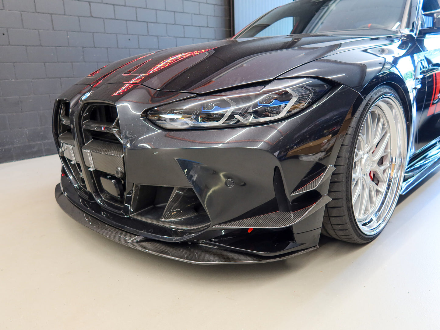 Carbon - BMW M3/4 G80 / G81 / G82 / G83 LPV1 Canards Carbon