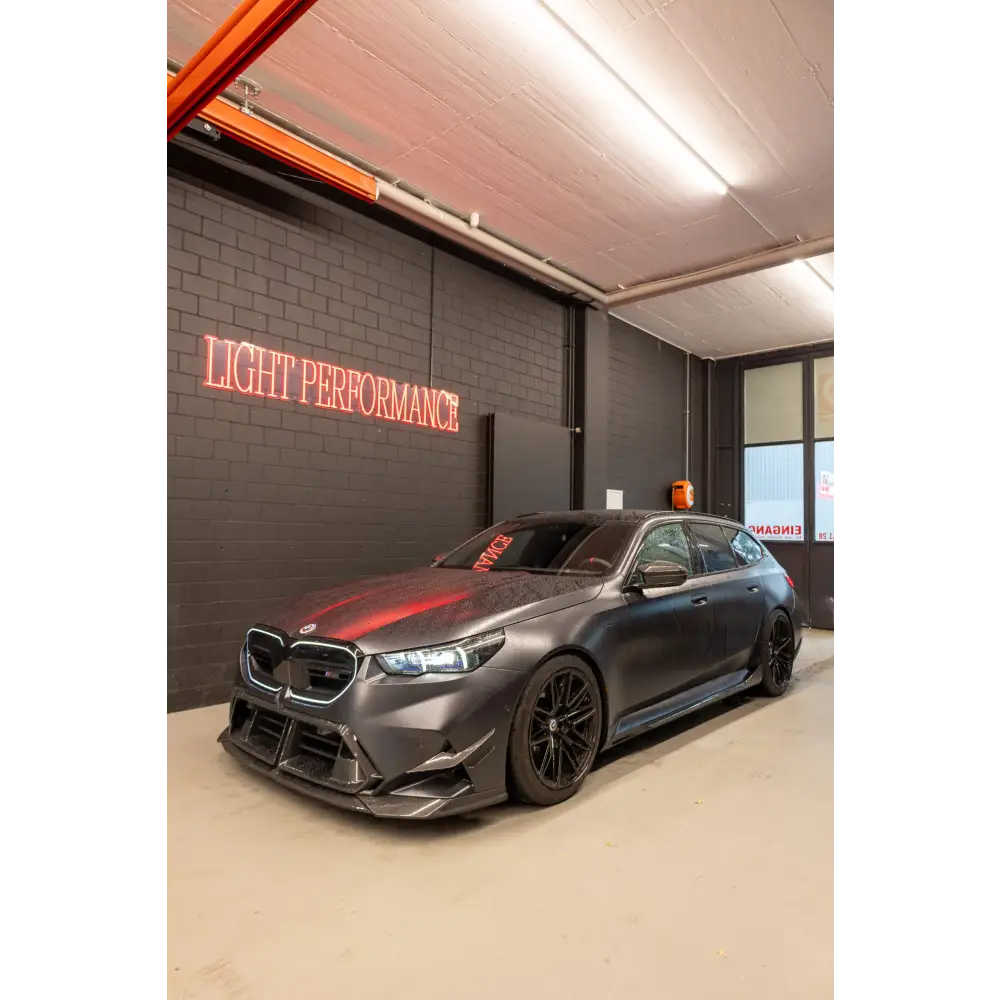 Carbon - BMW M5 G90 / G99 Carbon Grill Inlet