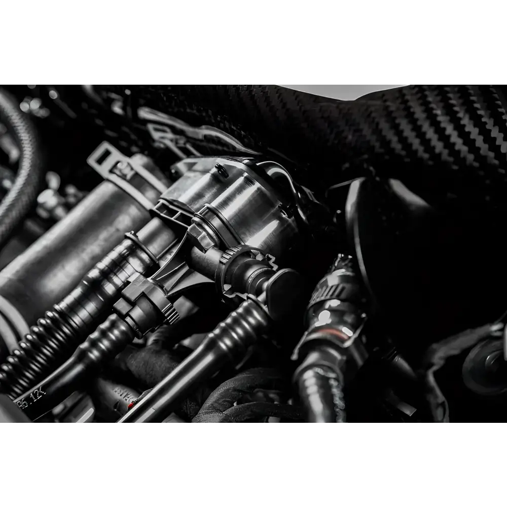 Eventuri Carbon Turbo-Rohr für Ansaugsystem für Mercedes Benz A35 A