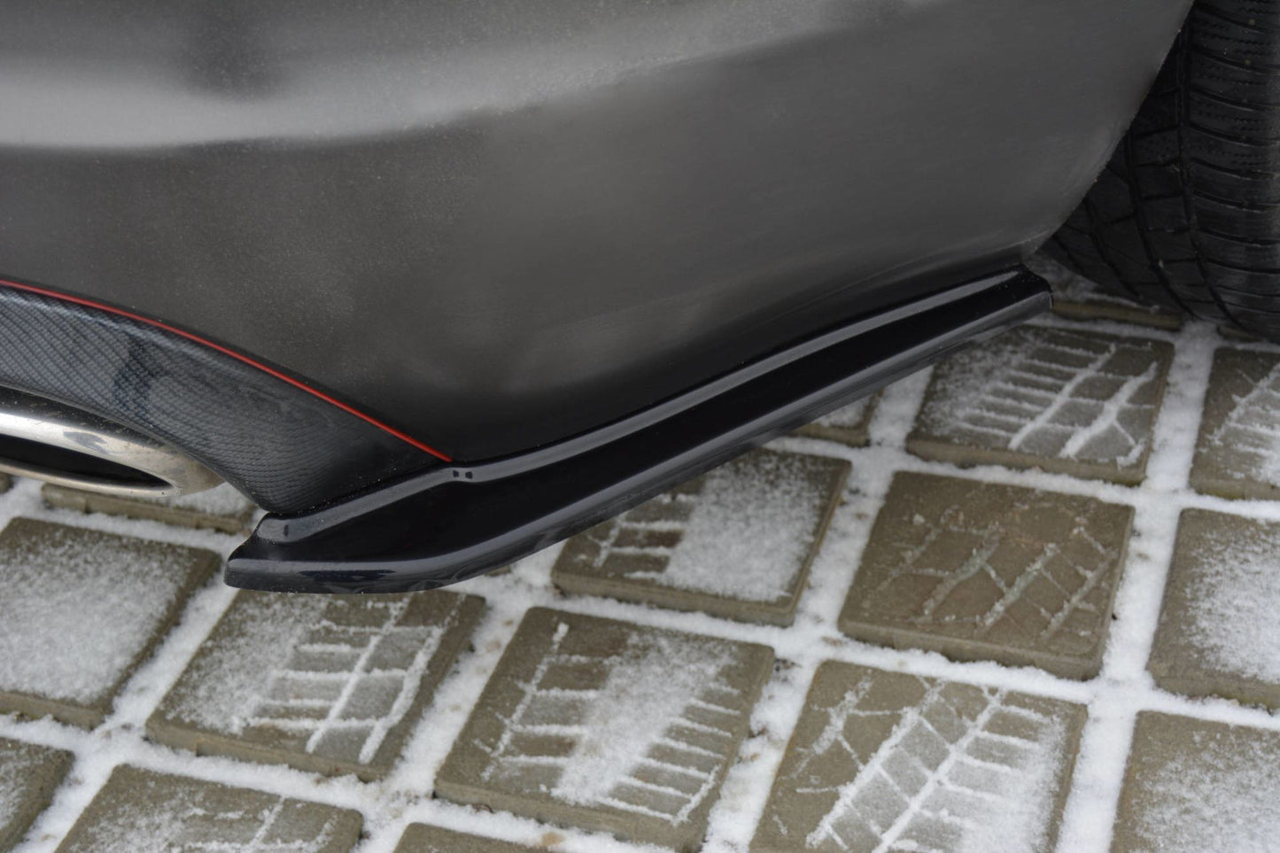 Maxton Design Diffusor Seiten Eerwiterungen Flaps für Jaguar XF schwarz hochglanz