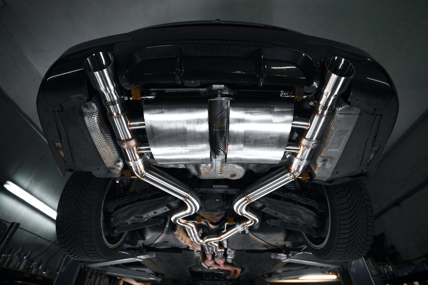 Hurricane 3,5" Abgasanlage für BMW E90 E91 335i N54 mit CH-Gutachten