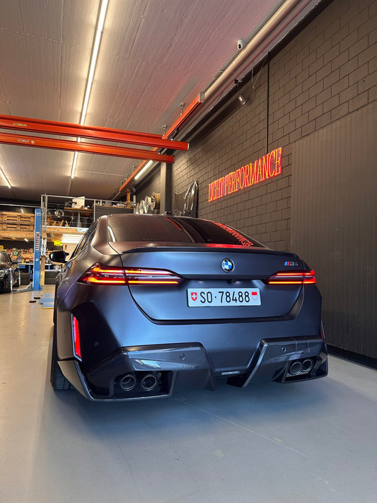 Carbon - BMW M5 G90 / G99 Carbon P-Style Diffusor