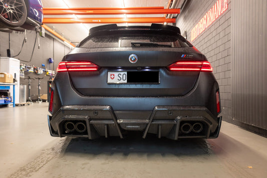 Carbon - BMW M5 G90 / G99 Carbon VRS-Style Diffusor