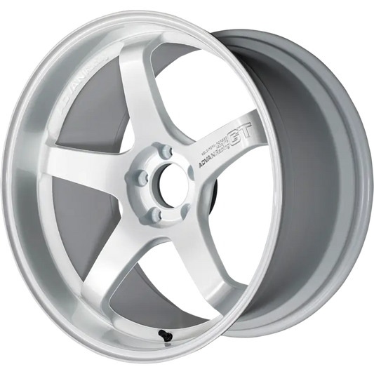 ADVAN RACING | Design: GT Premium | Gr?sse: 10.0x19 | ET: 35 | Lochkreis: 5x114.3 | Farbe: racing white