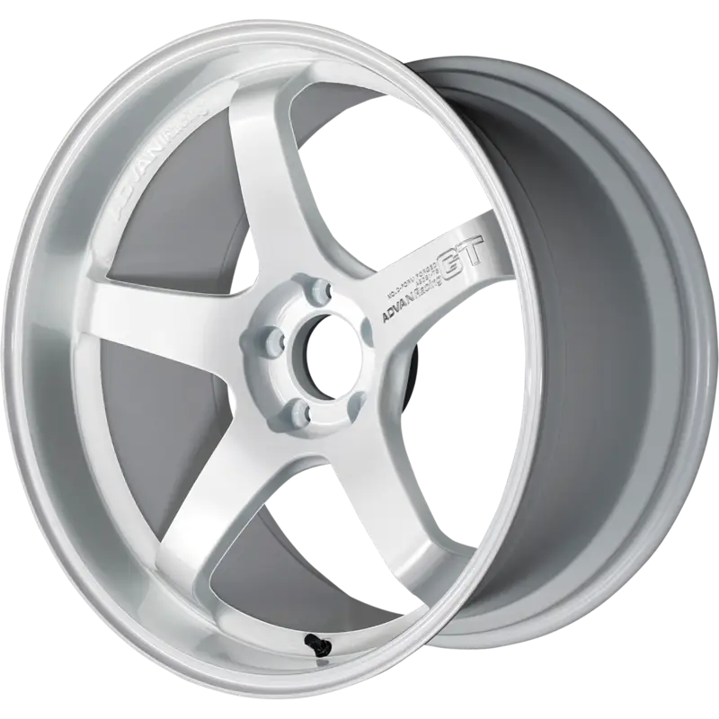 ADVAN RACING | Design: GT Premium | Gr?sse: 9.0x19 | ET: 20 | Lochkreis: 5x120 | Farbe: racing white
