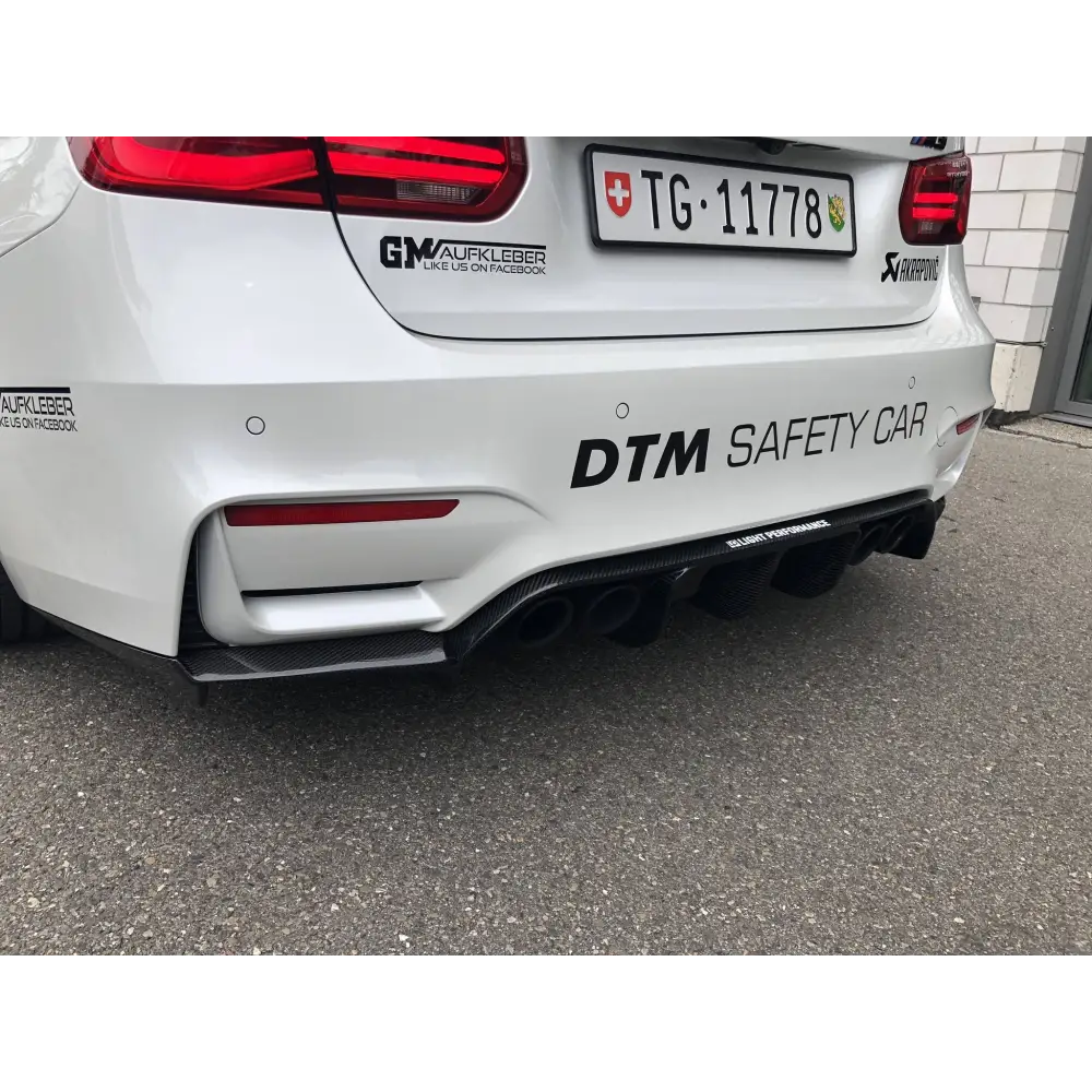 Carbon - BMW M3/4 F80/82/83 V-Style Diffusor