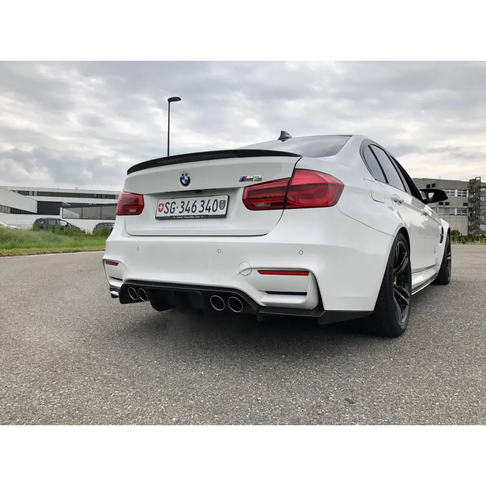 Carbon - BMW M3/4 F80/82/83 V-Style Diffusor