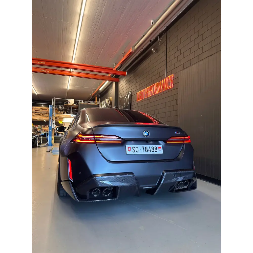 Carbon - BMW M5 G90 / G99 Carbon P-Style Diffusor
