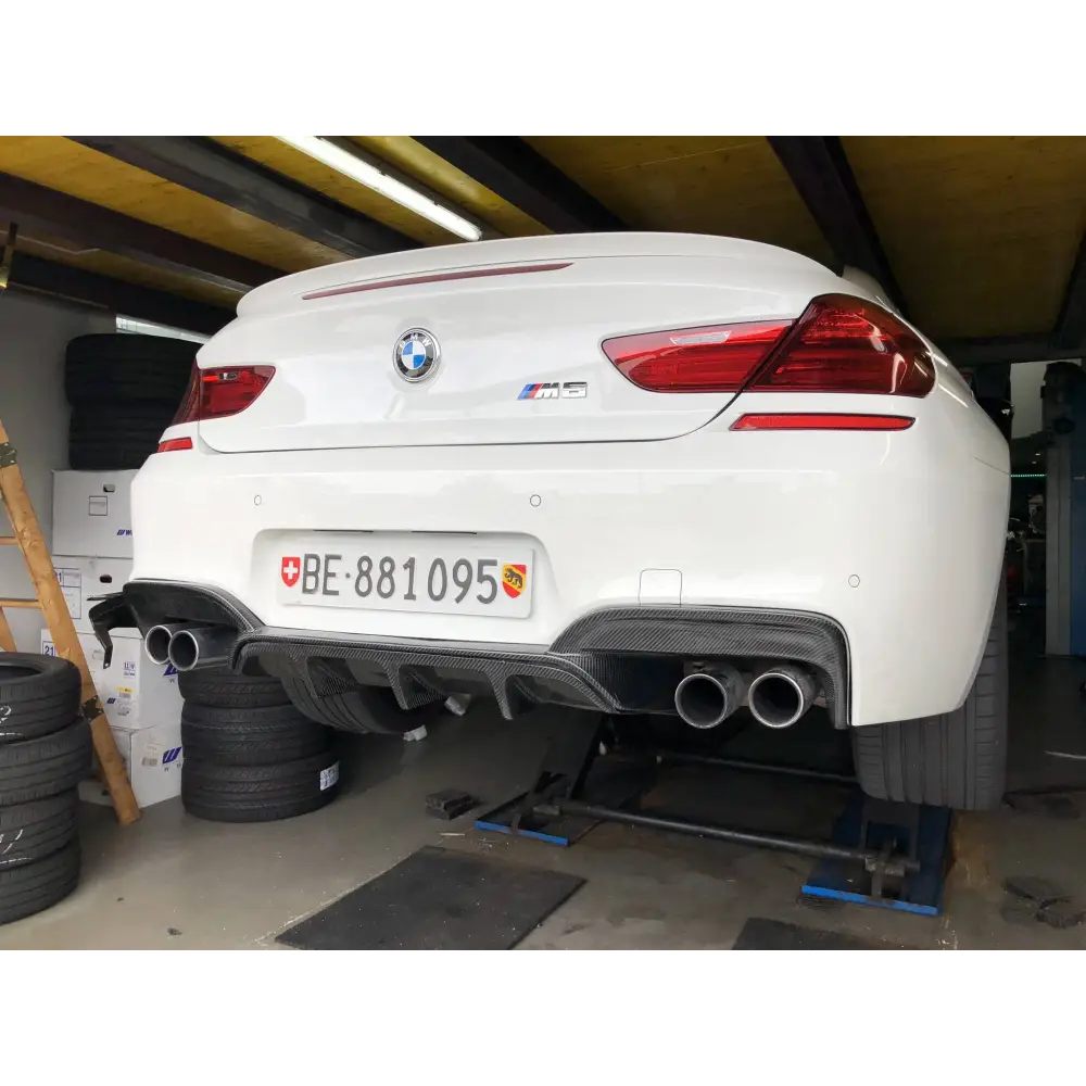 Carbon - BMW M6 F06/F12/F13 P-Style Diffusor