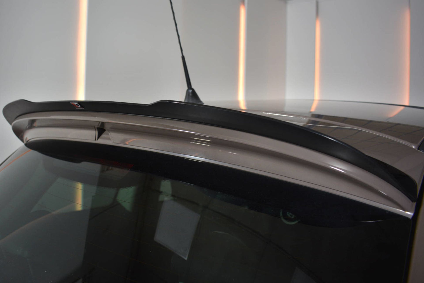 Maxton Design Spoiler für Fiat 500 Vorfacelift Schrägheck schwarz hochglanz