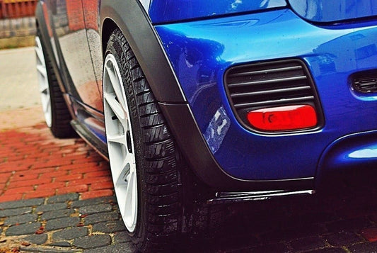 Maxton Design Diffusor-Erweiterungen für Mini Cooper R56 JCW Vorfacelift Carbon Look